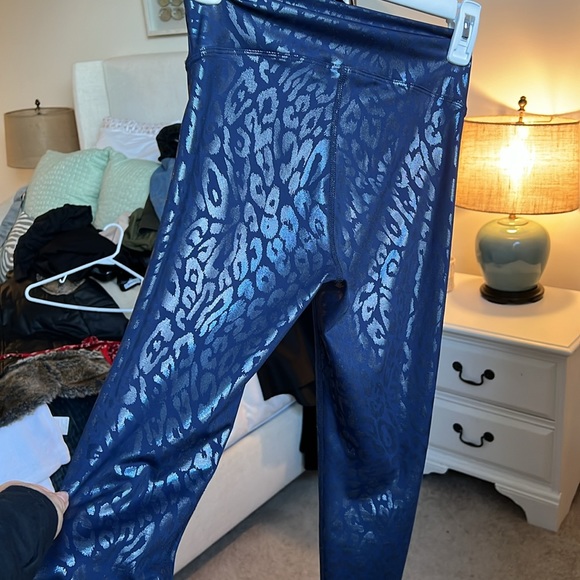 Carbon 38 Workout Legging - Picture 4 of 4